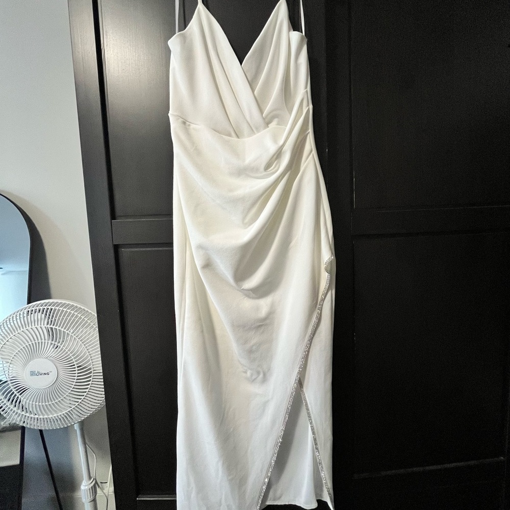 White Asymmetrical Ruched Gown with Plunge Neckline - Picture 2 of 4